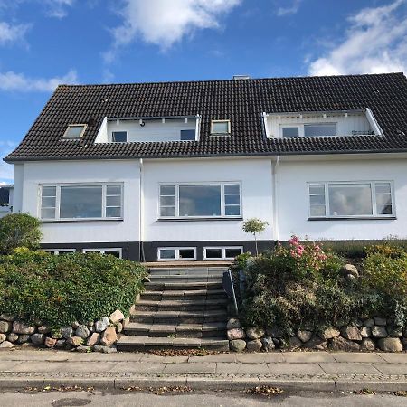 Appartement Dejligt Vaerelse Med Eget Bad Og Havudsigt à Assens Extérieur photo