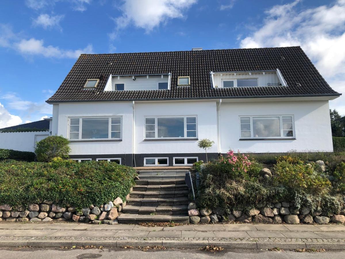 Appartement Dejligt Vaerelse Med Eget Bad Og Havudsigt à Assens Extérieur photo